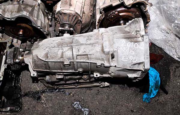 BMW M SERİSİ ÇIKMA YEDEK PARÇA ÇIKMA-BMW-PARÇA-E-90-3-SERİSİ-ŞANZIMAN